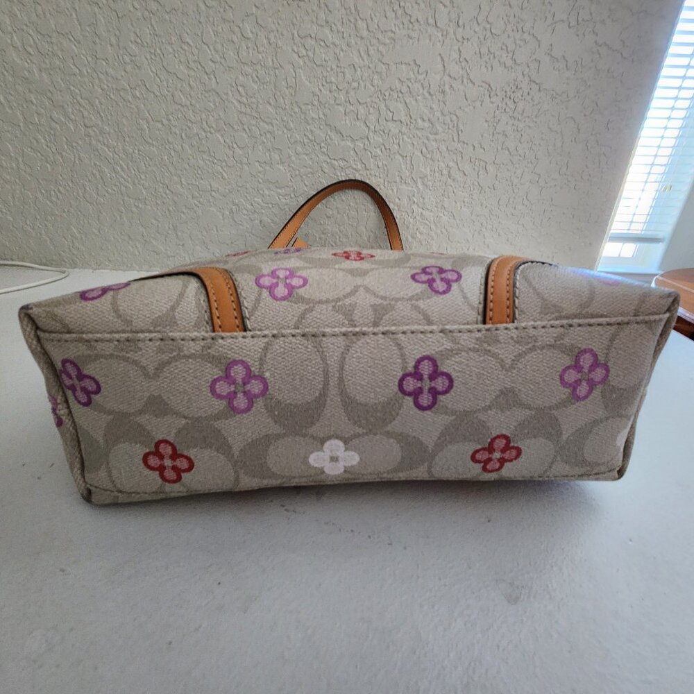 Coach Peyton Signature Khaki Satchel Handbag Purse - Picture 6 of 12